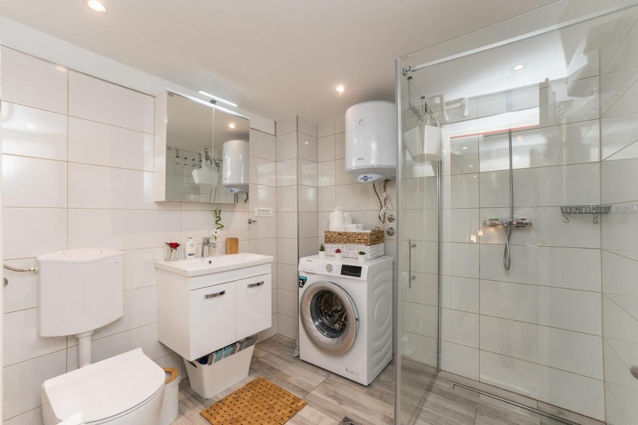 Studio Apartman Mirakul Zadar Exterior foto